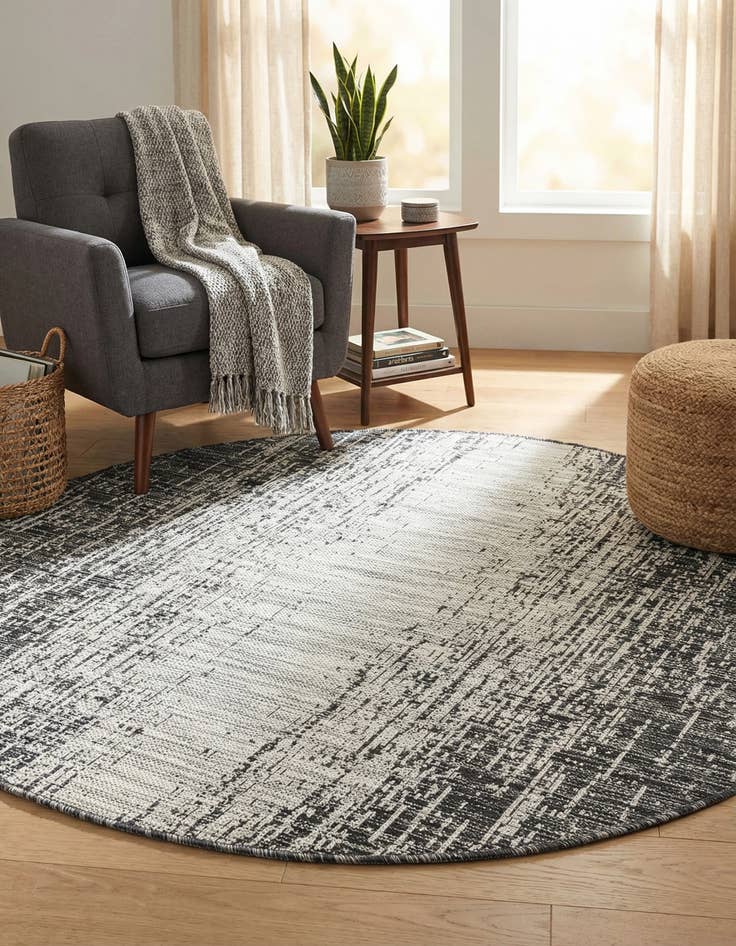 Detail image of 4' x 4'  Washable Modern Indoor / Outdoor Round Rug