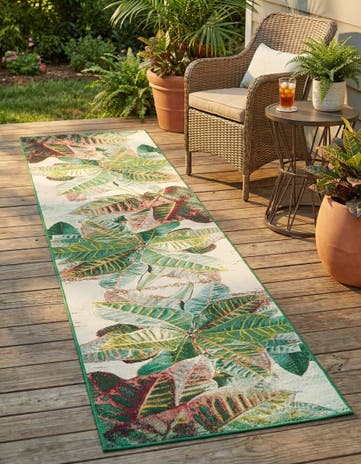 2' 7 x 12' Easy-Clean Botanical Indoor / Outdoor Runner Rug