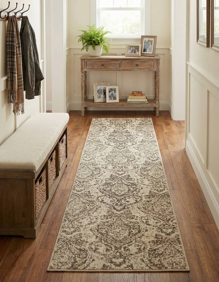 Detail image of 2' 7 x 10' Sahara Runner Rug