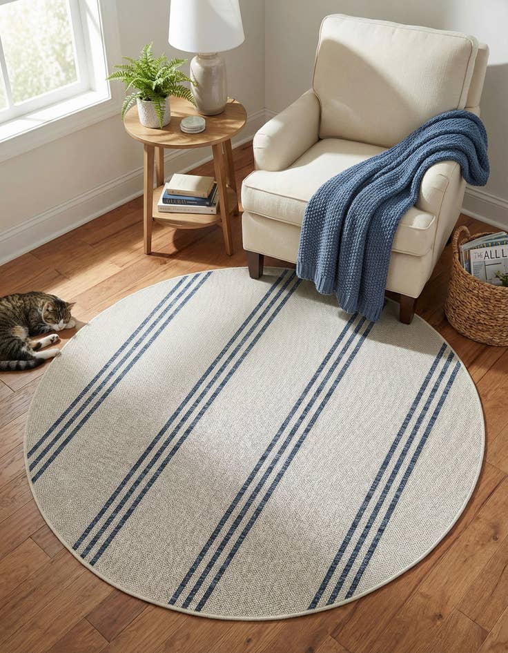 Detail image of 4' x 4' Easy-Clean Jill Zarin Anguilla Indoor / Outdoor Round Rug