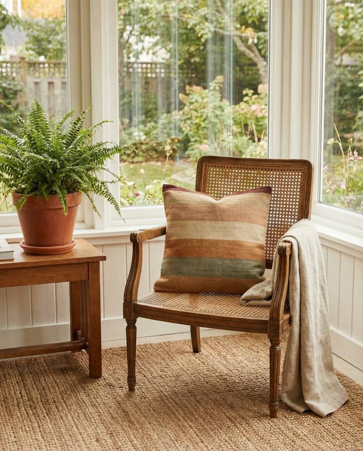 Detail image of 1' 5 x 1' 5 Hand Woven Pillow Wool Square Rug