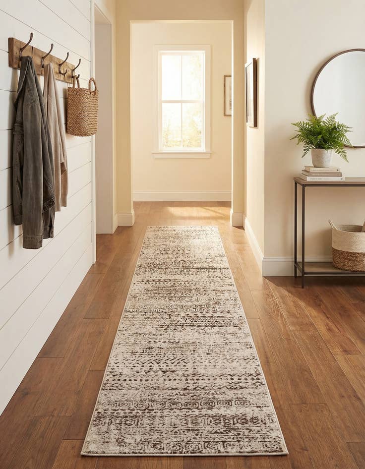 Detail image of 2' 6 x 13' Hermitage Runner Rug