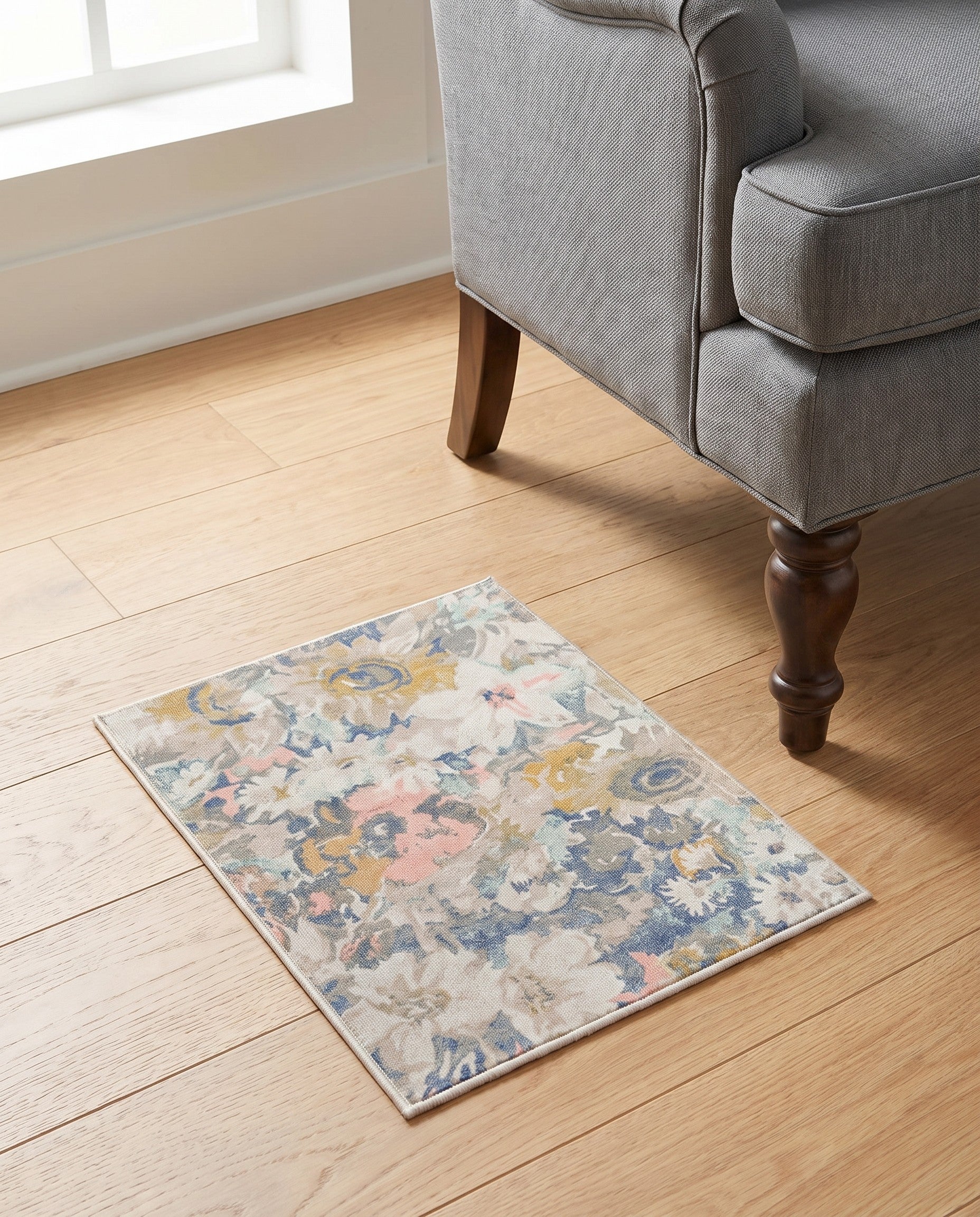 1' 4 x 1' 4 Lotus Sample Rug