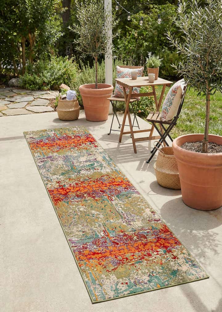 2' 7 x 11' Easy-Clean Modern Indoor / Outdoor Runner Rug