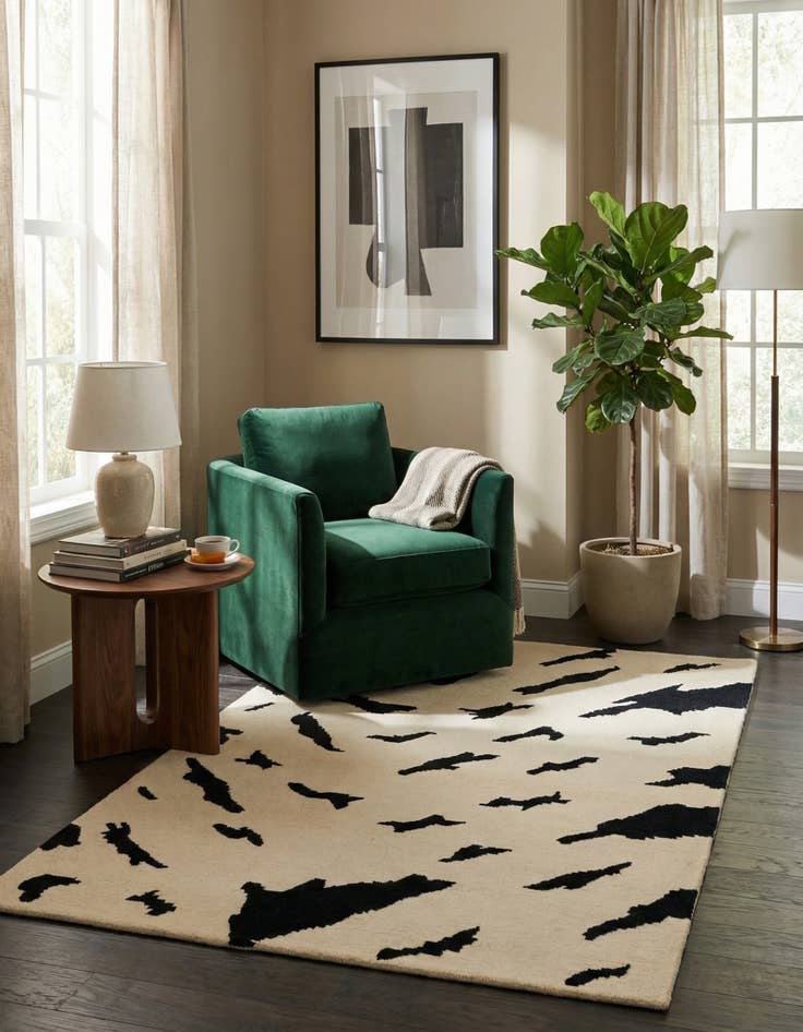 Detail image of  3' x 4' 8  Hand Knotted Darya Wool Rug