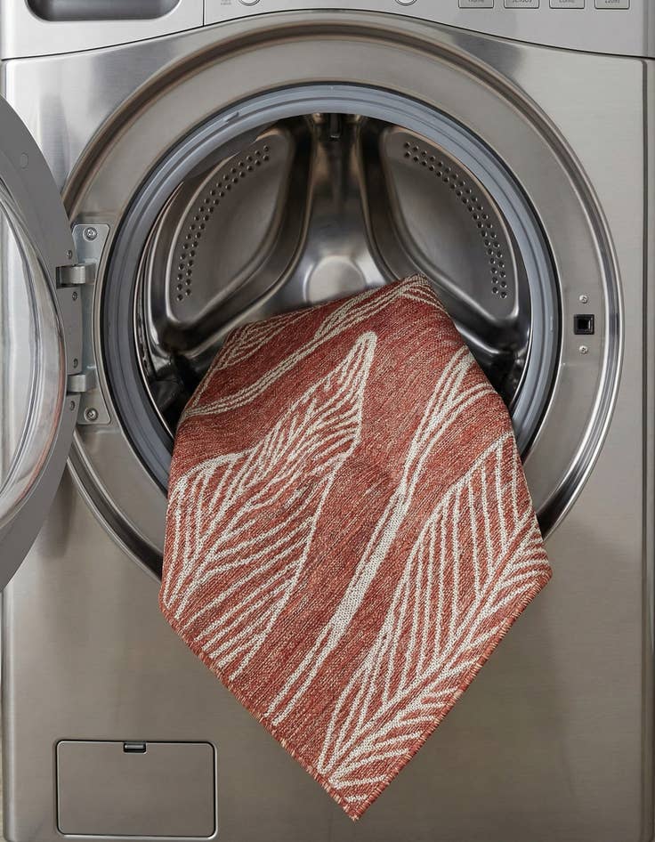 Detail image of 4' x 6'  Washable Botanical Indoor / Outdoor Rug