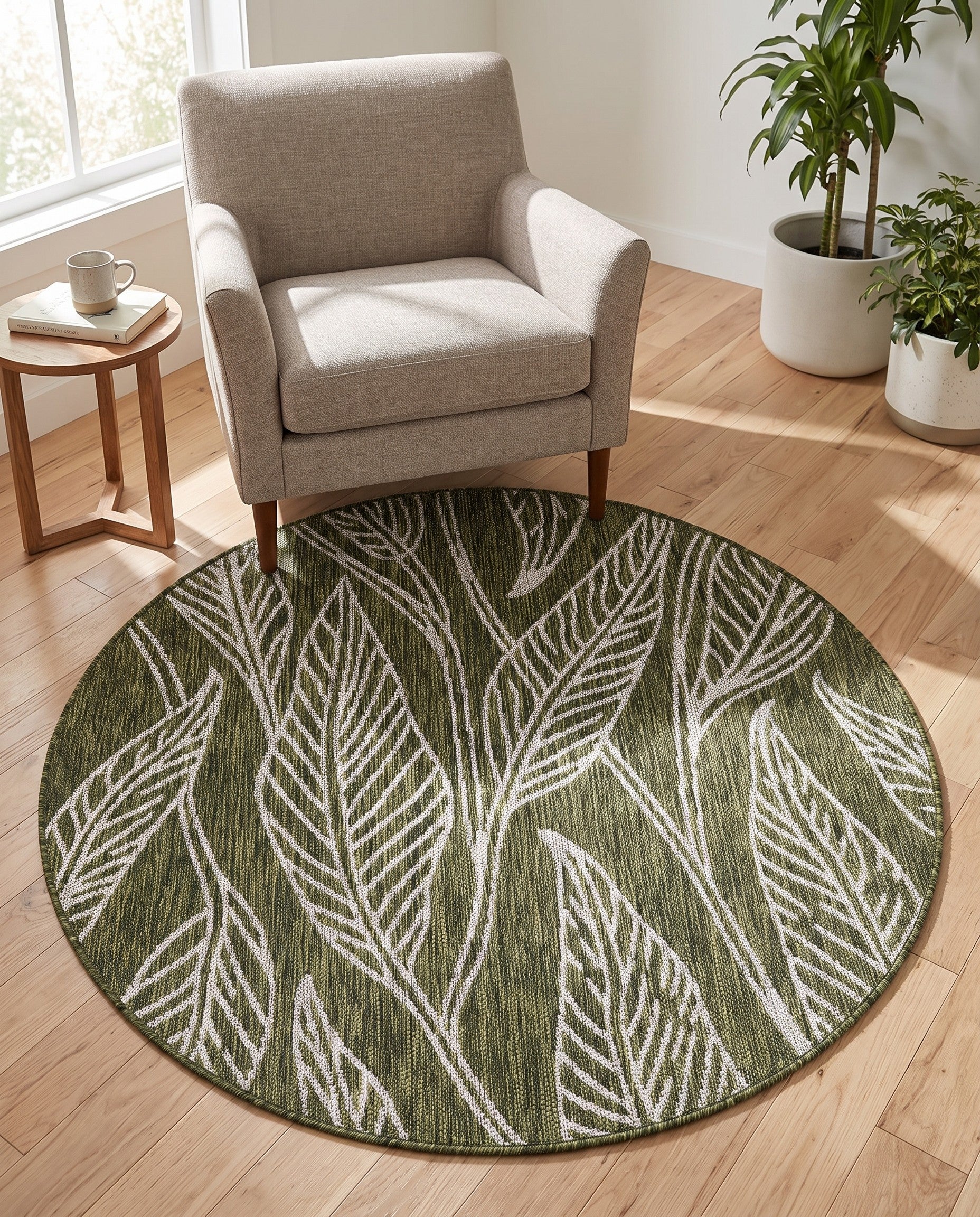 4' x 4' Easy-Clean Botanical Indoor / Outdoor Round Rug