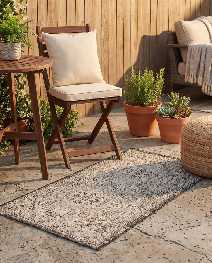Detail image of 3' x 5' 3 Easy-Clean Aztec Indoor / Outdoor Rug