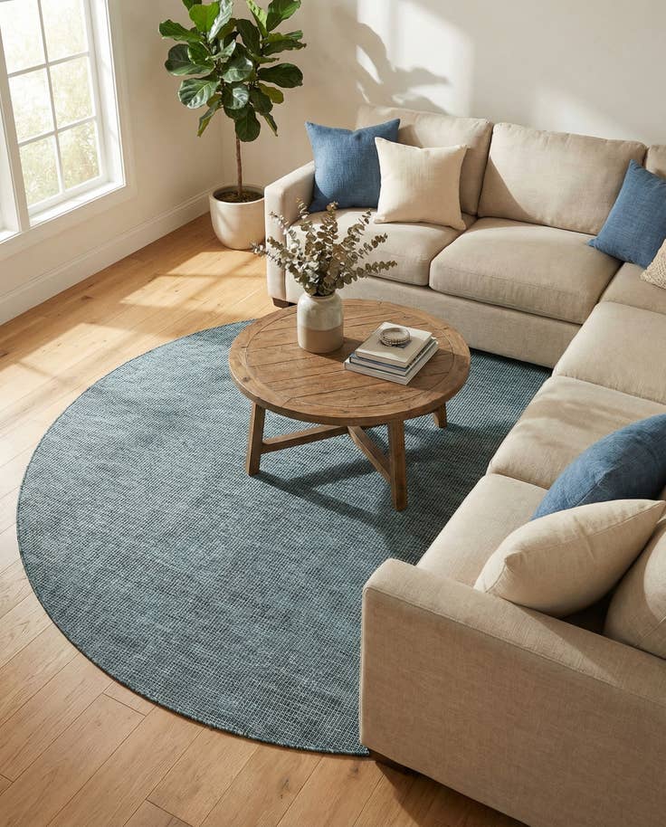 Detail image of 7' 10 x 7' 10 Easy-Clean Solid Indoor / Outdoor Round Rug