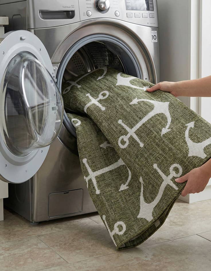 Detail image of 7' x 10'  Washable Coastal Indoor / Outdoor Rug