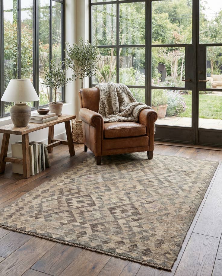 Detail image of 4' x 5' 10 Hand Woven Kilim Maymana Wool Rug