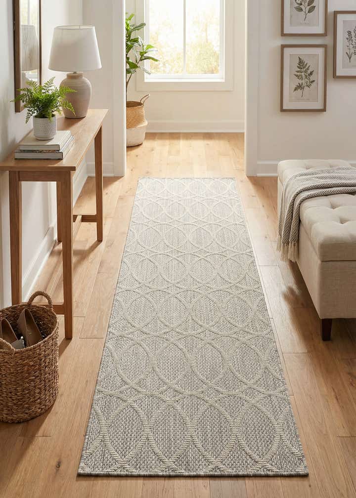 2' x 8' Easy-Clean Trellis Indoor / Outdoor Runner Rug