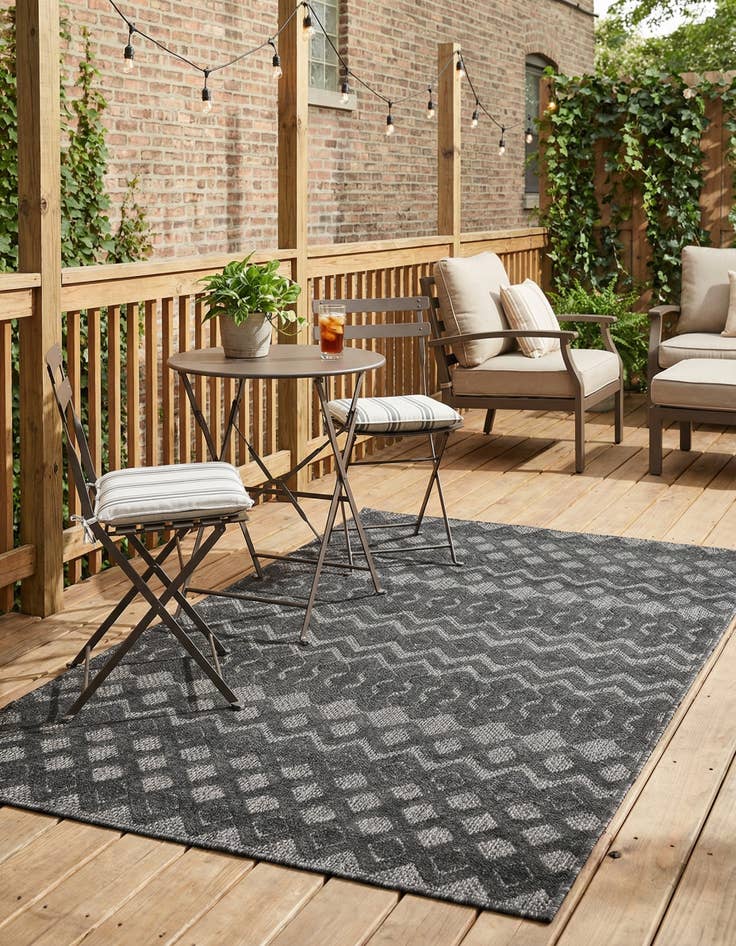 Detail image of 4' x 6'  Washable Trellis Textured Indoor / Outdoor Rug