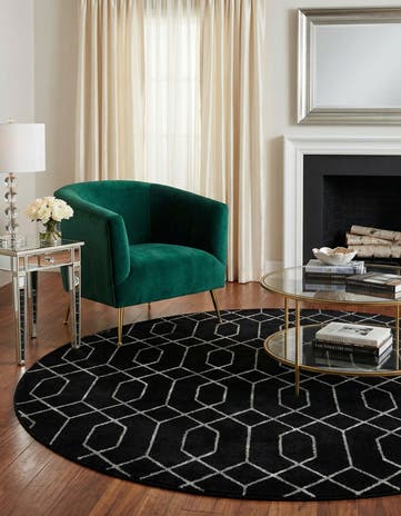 7' 10 x 7' 10 Marilyn Monroe™ Glam Trellis Round Rug