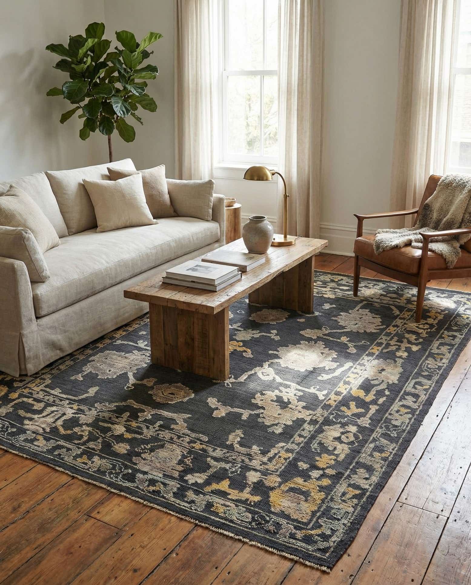 8' 1 x 10' 3 Hand Knotted Oushak Wool Rug