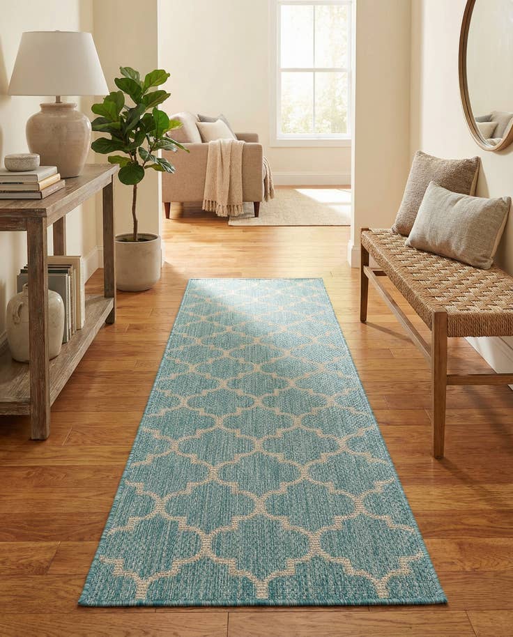 Detail image of 2' x 8' Easy-Clean Lattice Indoor / Outdoor Runner Rug