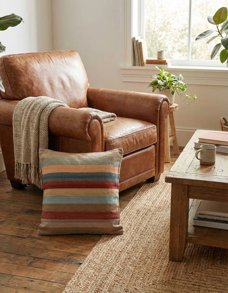 Detail image of 3' 2 x 3' 4  Hand Woven Pillow Wool Square Rug