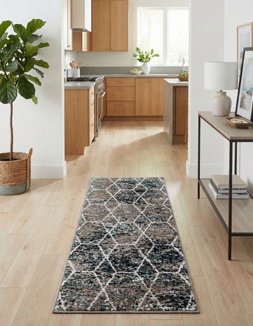 2' x 5' Lattice Frieze Runner Rug