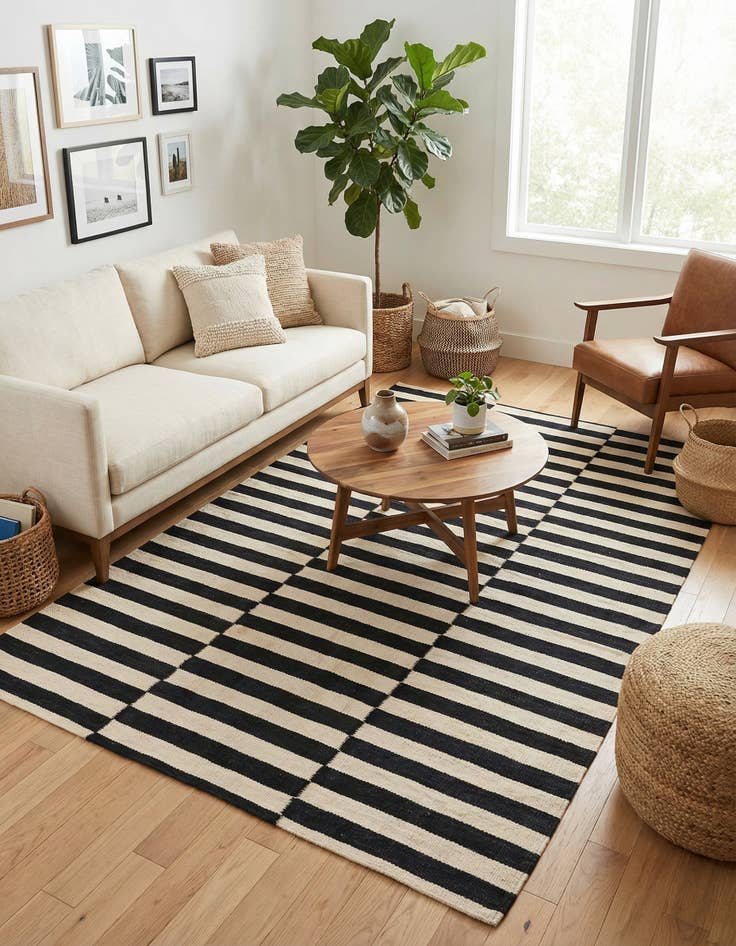 Detail image of 3' 6 x 6' 4  Hand Woven Kilim Modern Wool Rug