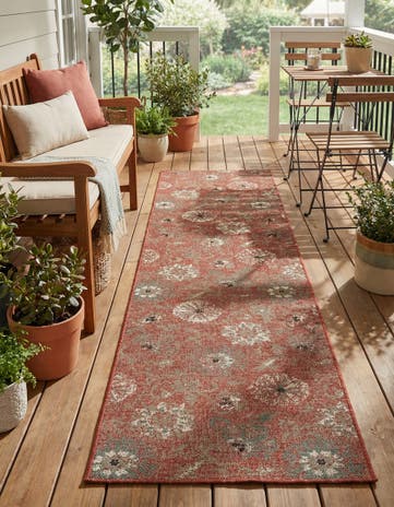 2' 7 x 10' Easy-Clean Botanical Indoor / Outdoor Runner Rug