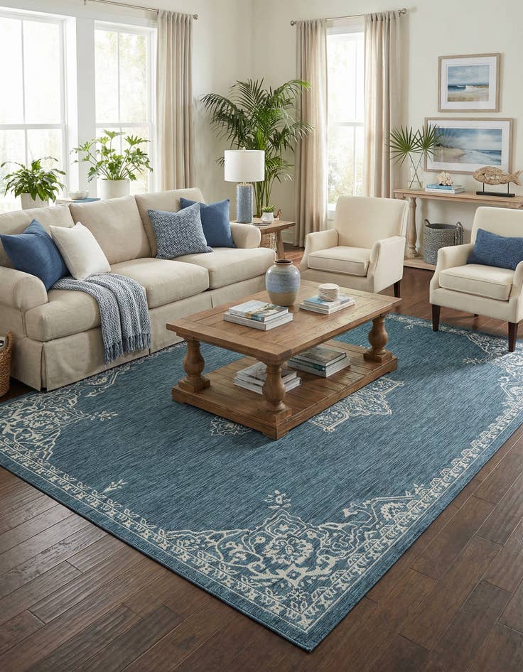Detail image of 10' x 14' Easy-Clean Traditional Indoor / Outdoor Rug