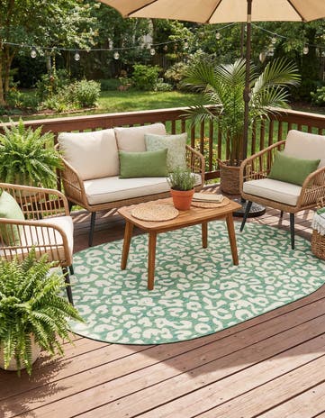 5' 3 x 8' Easy-Clean Safari Indoor / Outdoor Oval Rug
