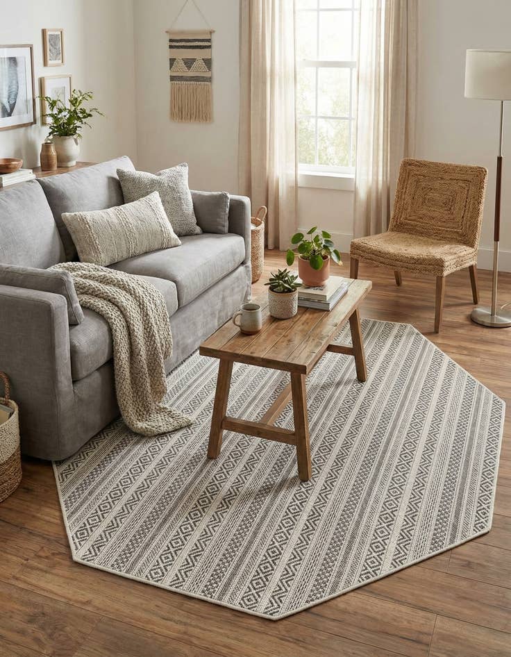 Detail image of 5' 3 x 5' 3 Easy-Clean Striped Indoor / Outdoor Octagon Rug