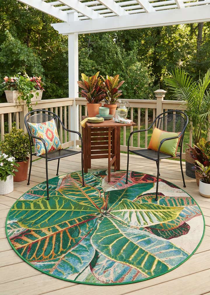 5' x 5' Easy-Clean Botanical Indoor / Outdoor Round Rug