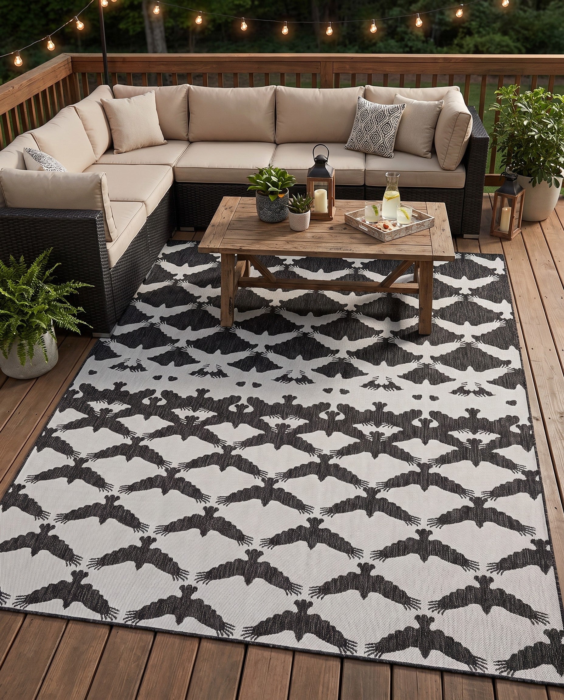 7' 10 x 10' Easy-Clean Modern Indoor / Outdoor Rug