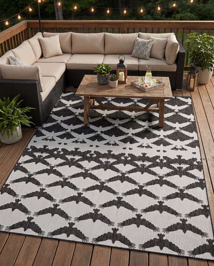 7' 10 x 10' Easy-Clean Modern Indoor / Outdoor Rug
