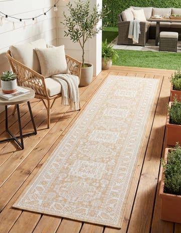 2' 7 x 12' Easy-Clean Aztec Indoor / Outdoor Runner Rug
