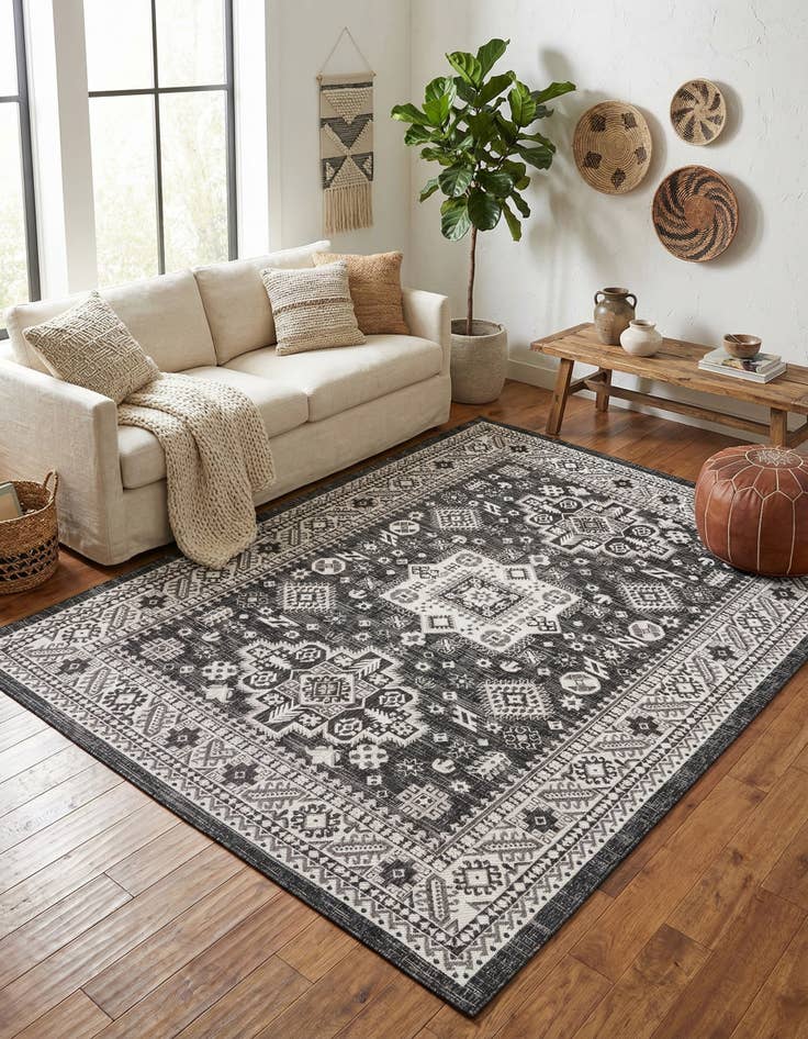 Detail image of 7' x 10'  Washable Aztec Indoor / Outdoor Rug