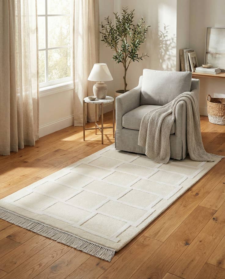Detail image of 2' 11 x 5' 1 Hand Knotted Darya Wool Rug