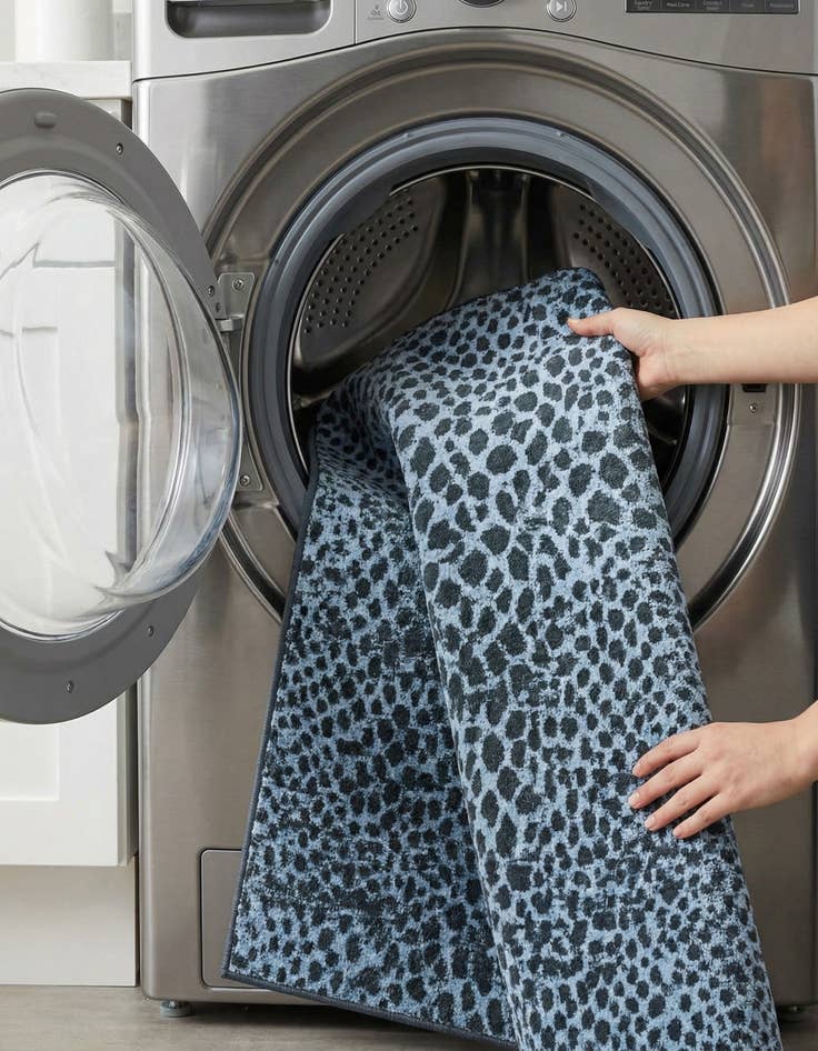 Detail image of  6' x 9' Kamala Washable Rug