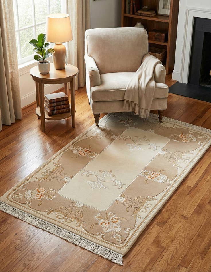 Detail image of 2' 9 x 4' 9  Hand Knotted Darya Wool Rug