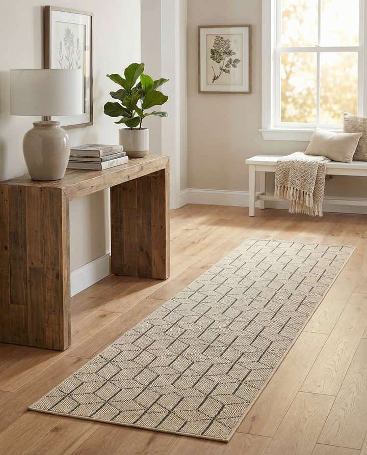 2' 7 x 12' Easy-Clean Lattice Indoor / Outdoor Runner Rug