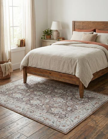 4' 1 x 6' 1 Washable Timeless Rug