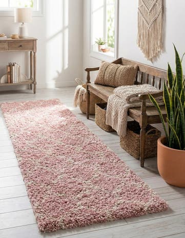 2' x 7' Lattice Shag Runner Rug