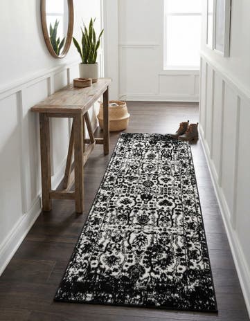 Black and White Oregon Runner Rug