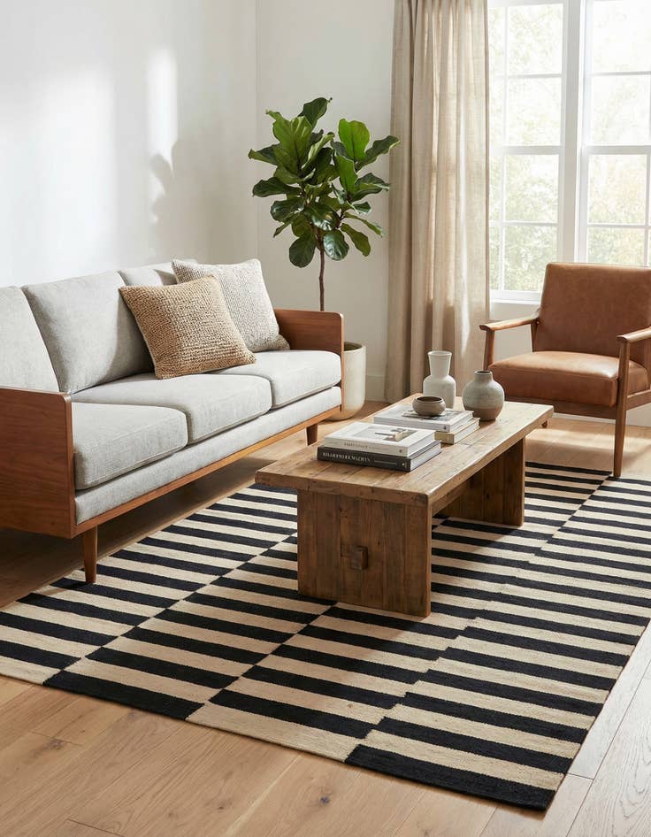 Detail image of 4' 1 x 5' 11  Hand Woven Kilim Modern Wool Rug