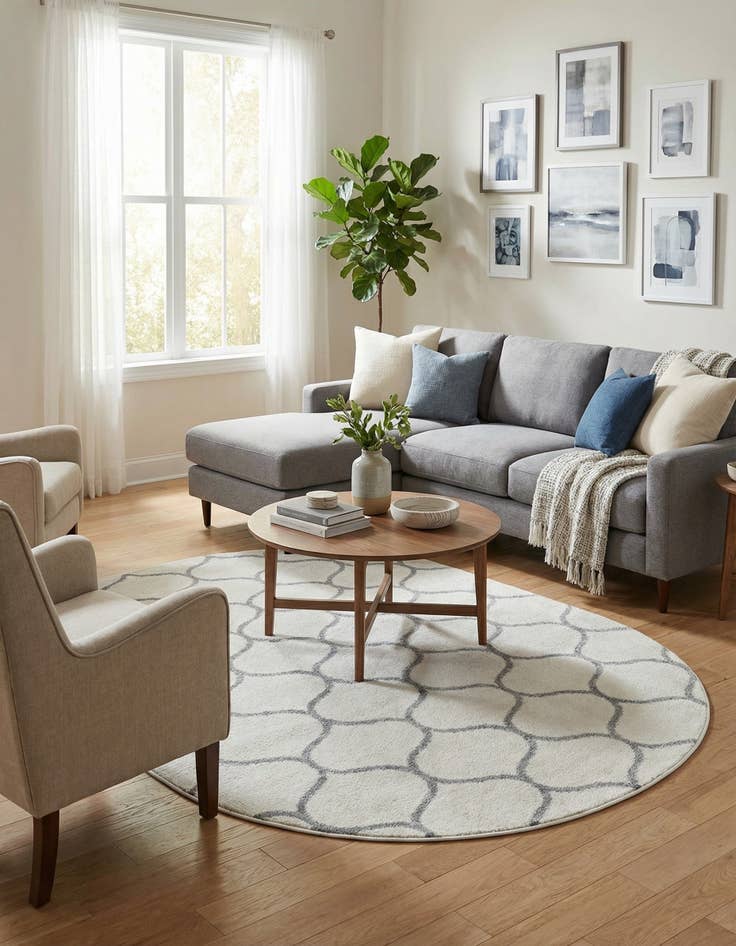 Detail image of  7' 10 x 10' Lattice Frieze Oval Rug