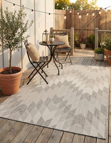 4' x 6' Easy-Clean Modern Indoor / Outdoor Rug