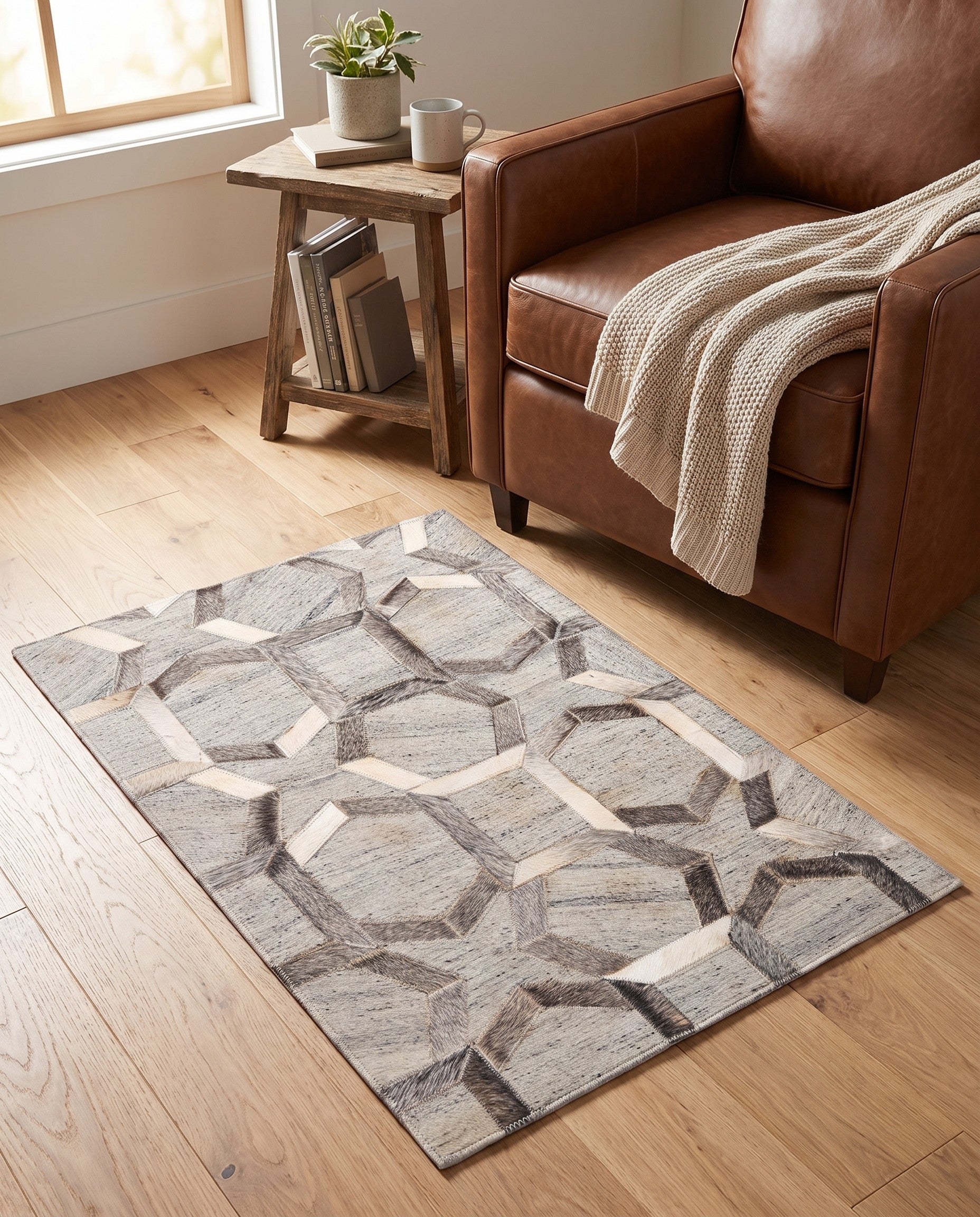 2' 1 x 3' 1 Cowhide Rug