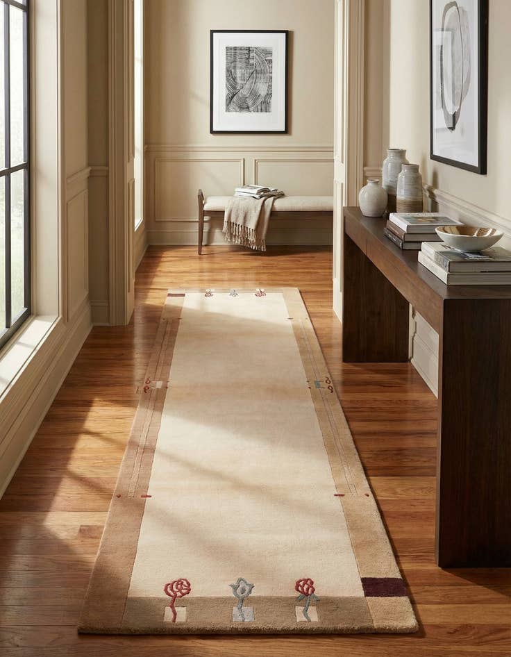 Detail image of 2' 9 x 9' 11  Hand Knotted Darya Wool Runner Rug