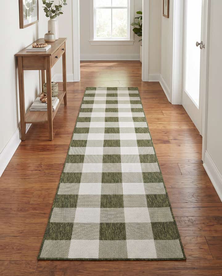 2' 7 x 12' Easy-Clean Checkered Indoor / Outdoor Runner Rug