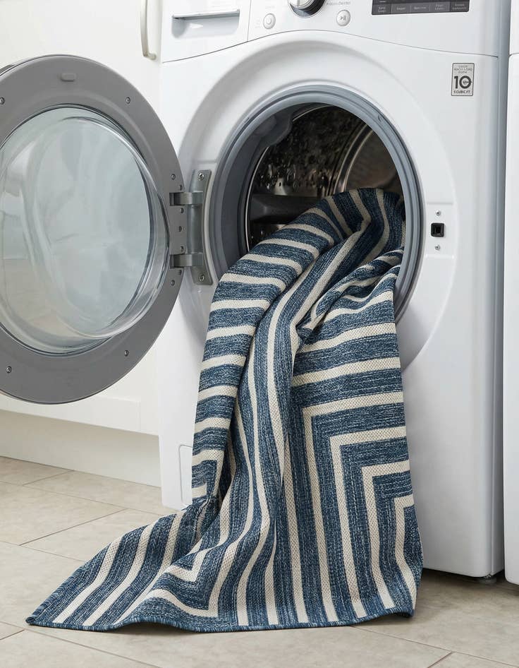 Detail image of 5' 3 x 7'  Washable Modern Indoor / Outdoor Rug