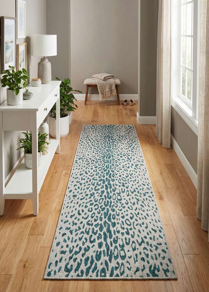 2' 7 x 10' Easy-Clean Safari Indoor / Outdoor Runner Rug