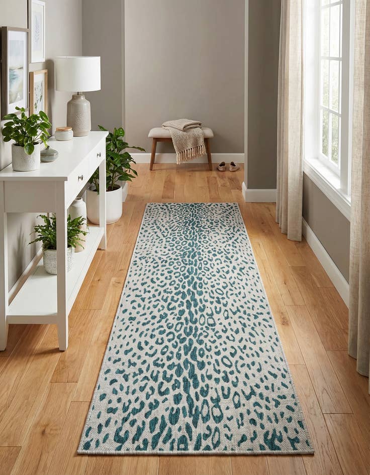 Detail image of 2' 7 x 10'  Washable Safari Indoor / Outdoor Runner Rug