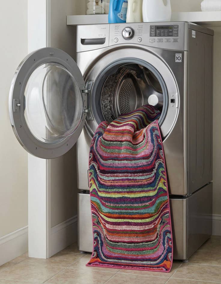 Detail image of 2' 7 x 10'  Washable Spectrum Runner Rug