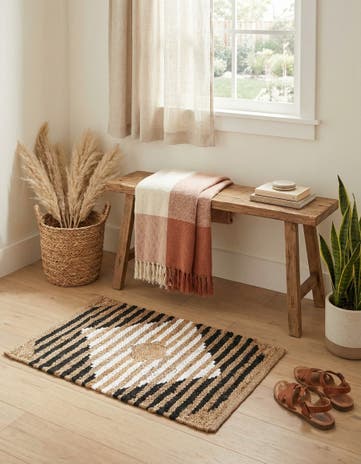 Natural Black Hand Woven Chindi Jute Rug